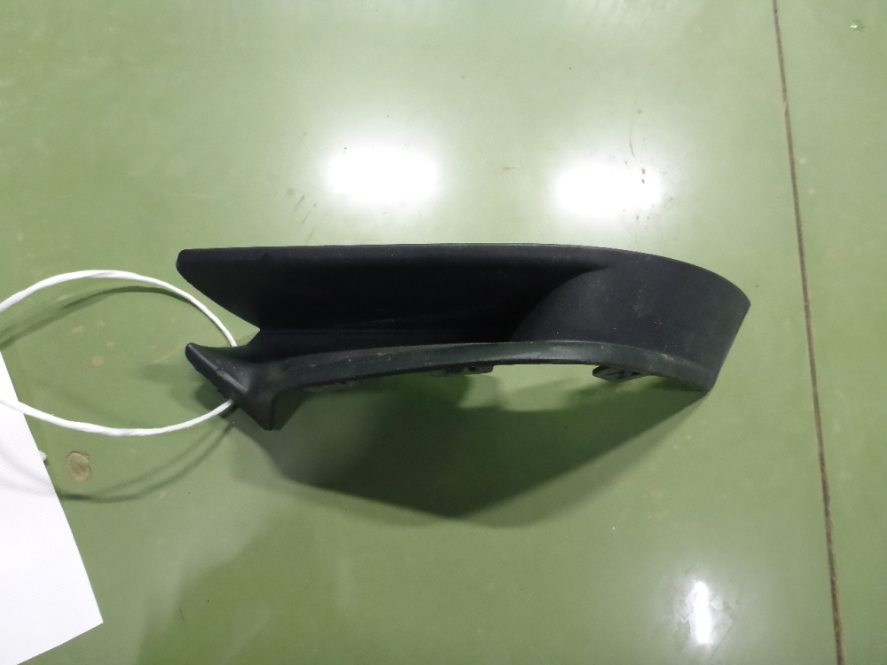 Накладка переднего бампера правая