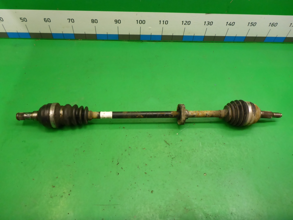 Полуось передняя правая