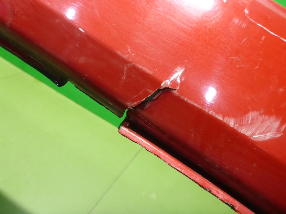 Бампер задний