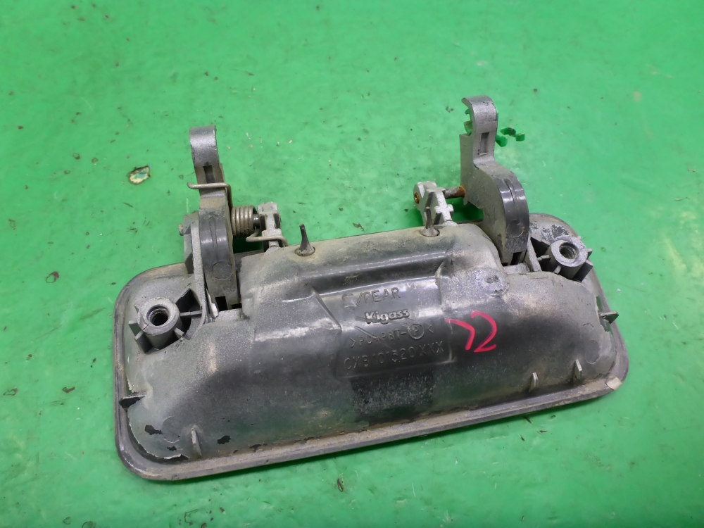 Ручка двери задней наружная левая