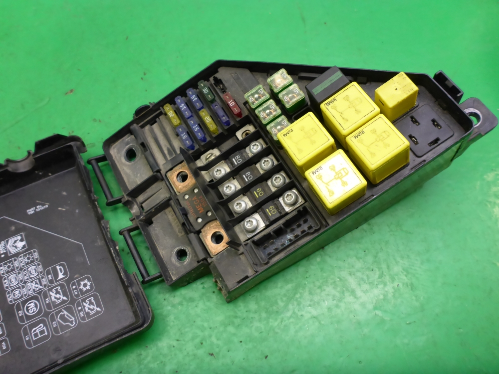 Блок предохранителей