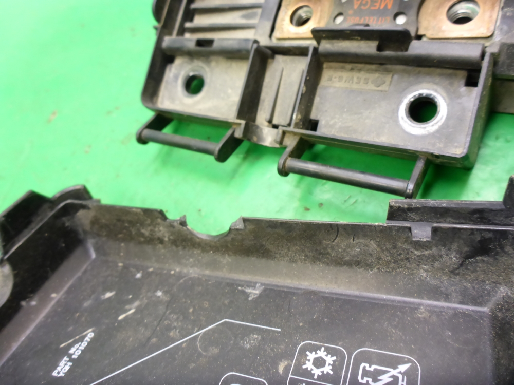 Блок предохранителей