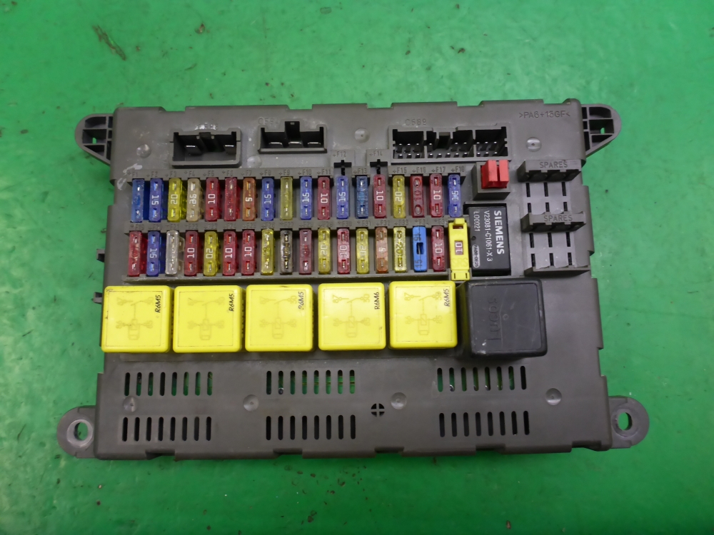 Блок предохранителей