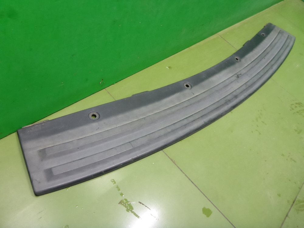 Накладка заднего бампера