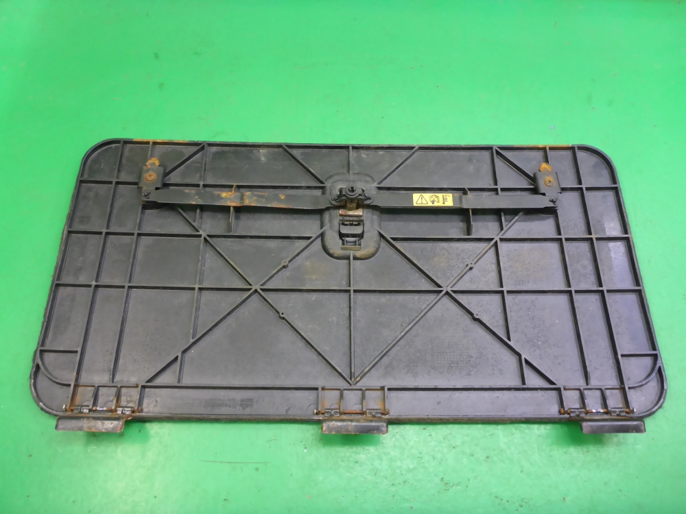 Пол багажника