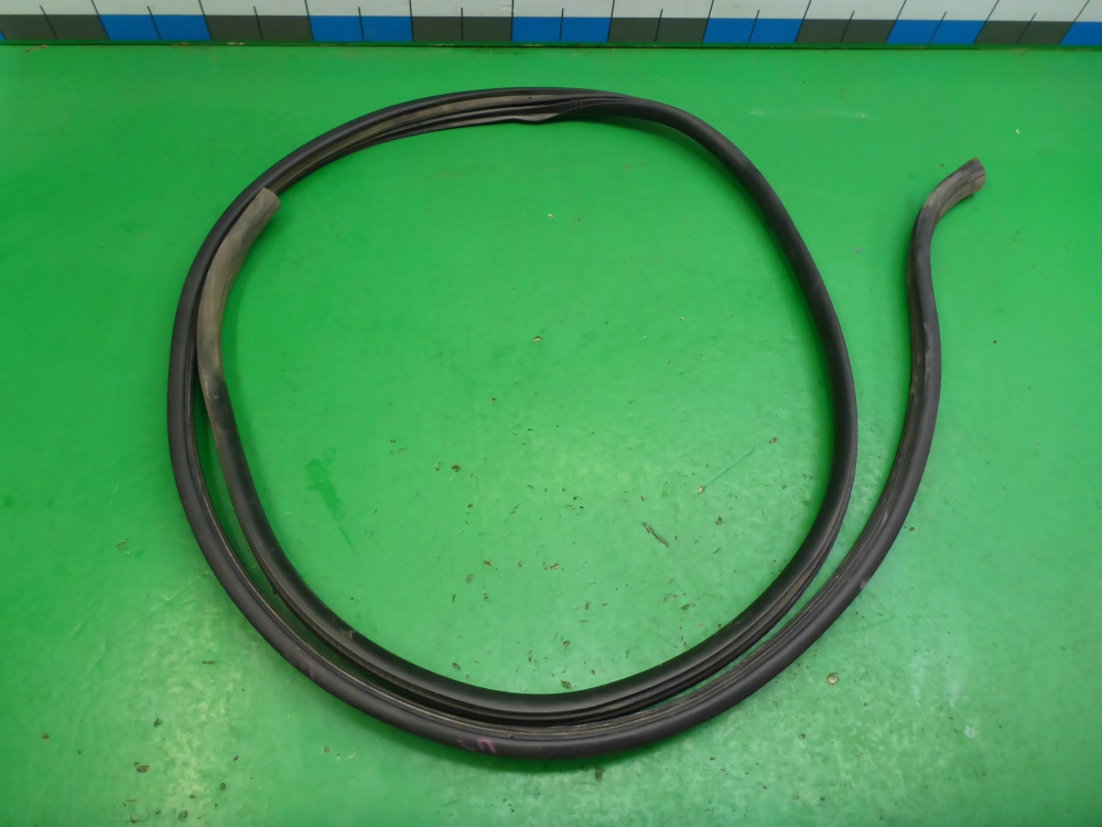 Уплотнитель двери