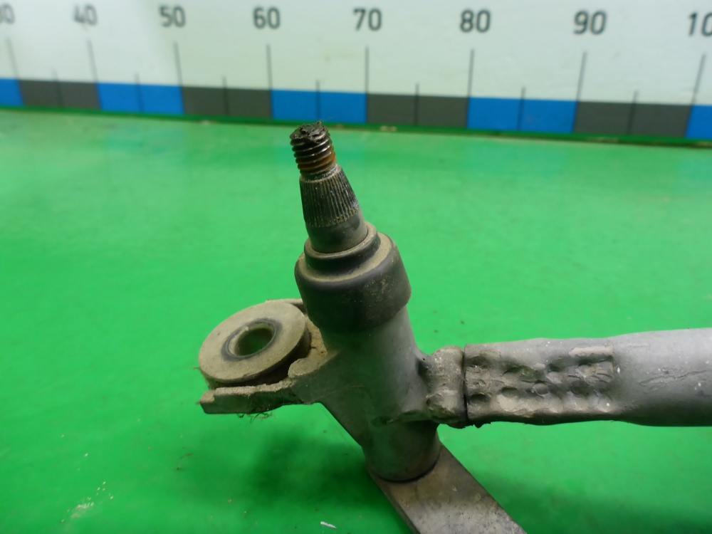 Трапеция стеклоочистителей