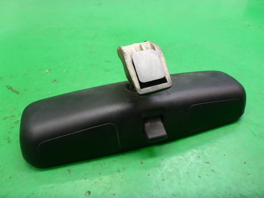 Зеркало заднего вида