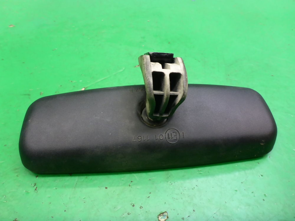 Зеркало заднего вида