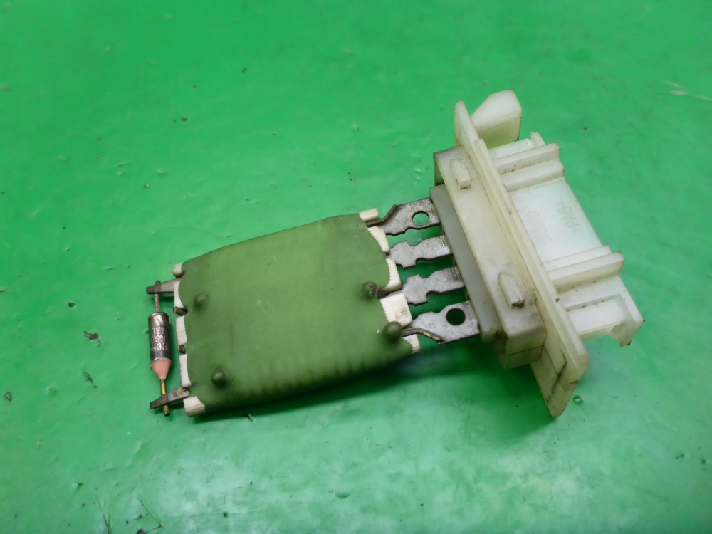 Резистор отопителя