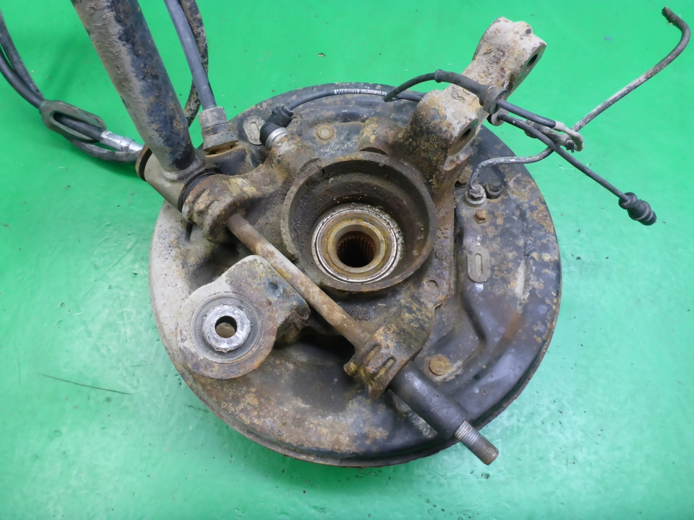 Кулак поворотный задний правый