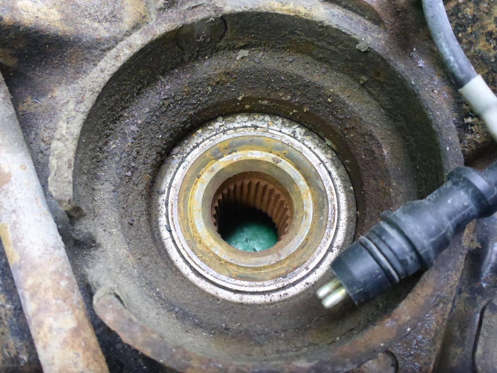 Кулак поворотный задний правый