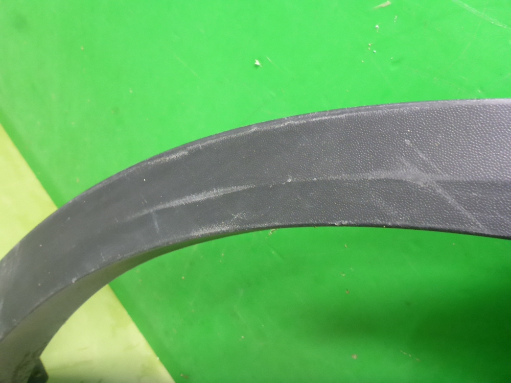 Накладка заднего крыла левого