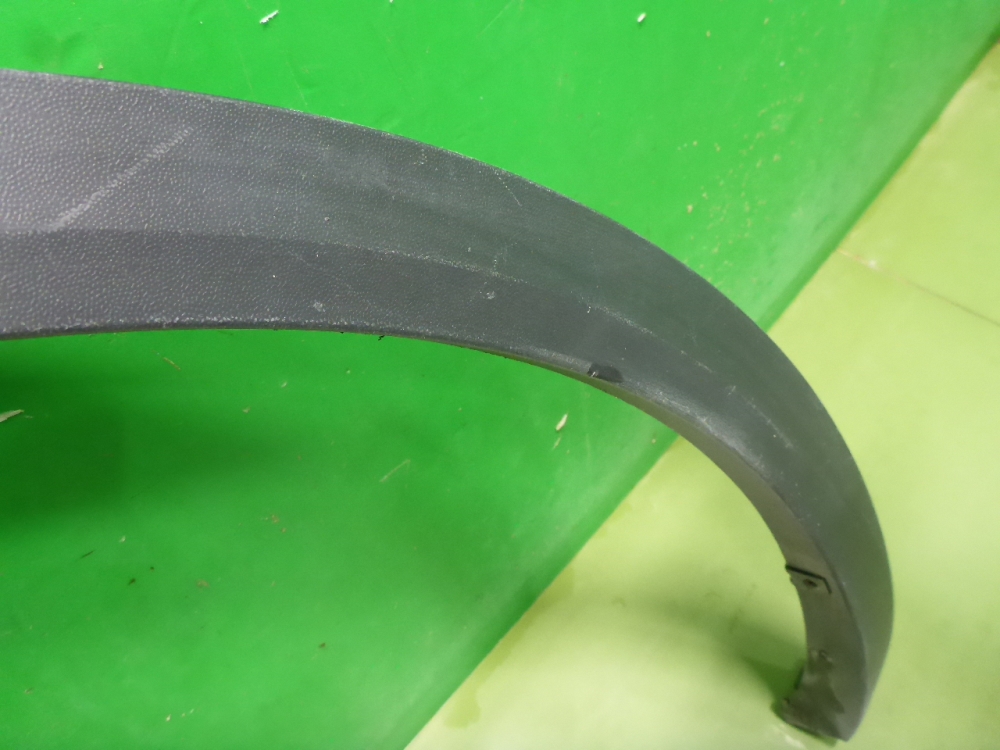 Накладка заднего крыла левого