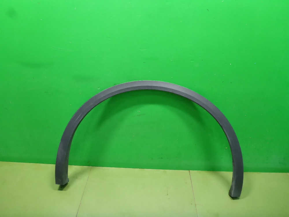 Накладка заднего крыла левого