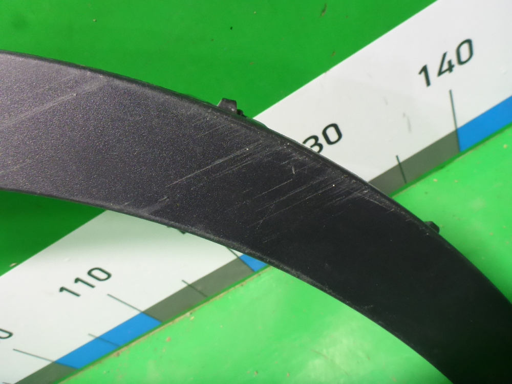 Накладка заднего крыла левого