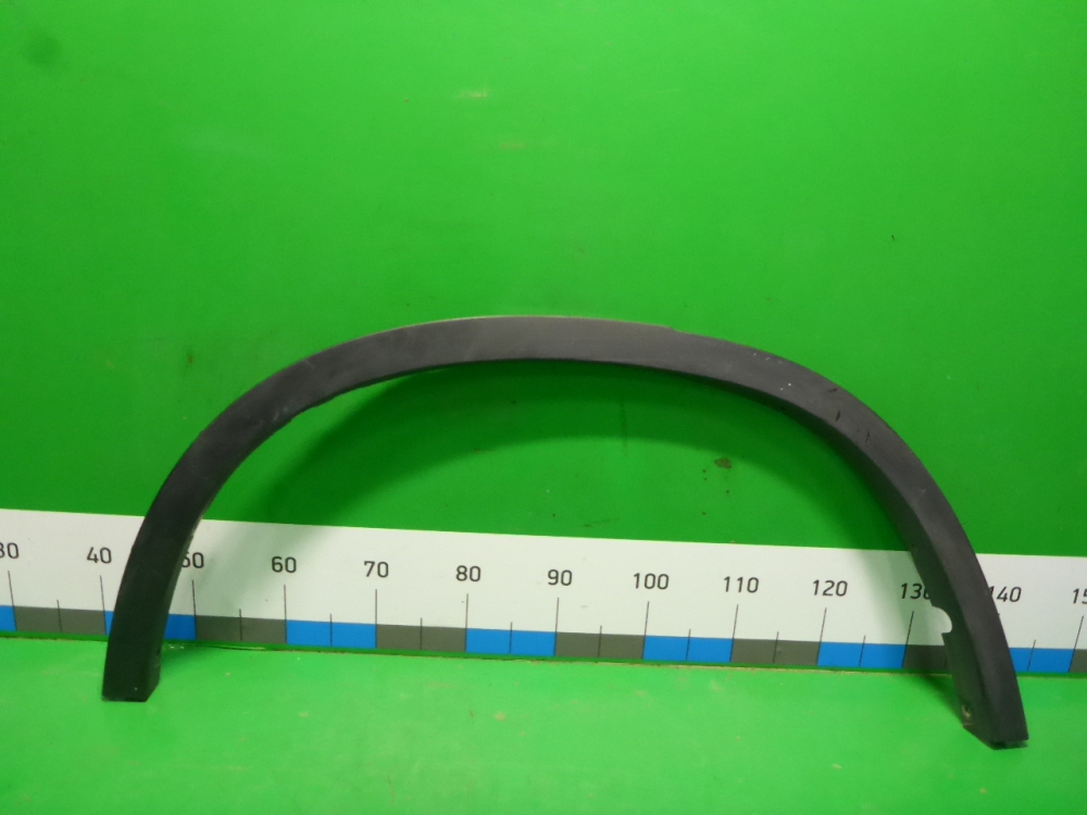 Накладка заднего крыла правого