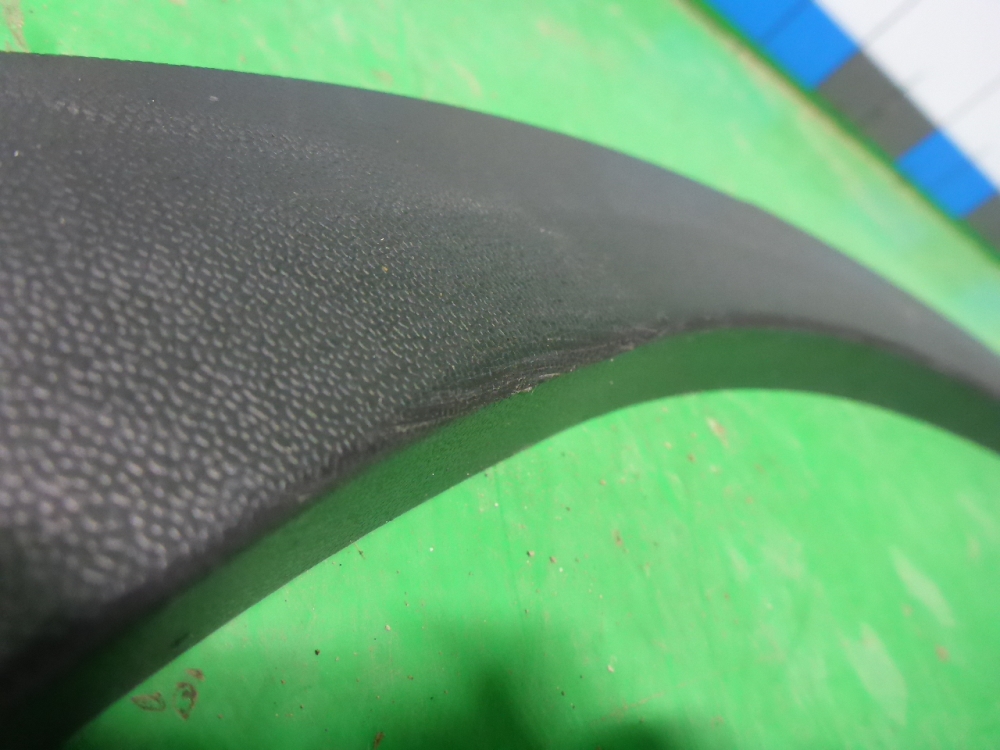 Накладка заднего крыла левого