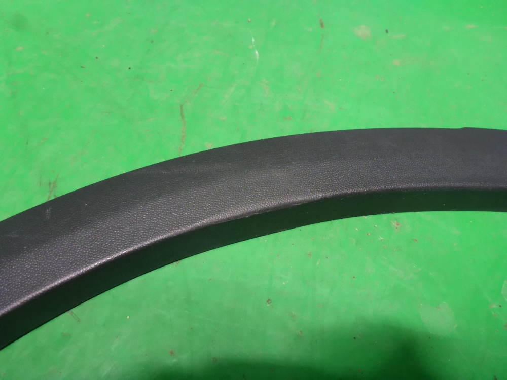 Накладка заднего крыла левого