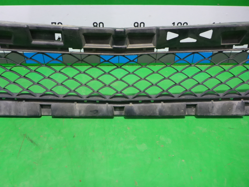 Кронштейн переднего бампера