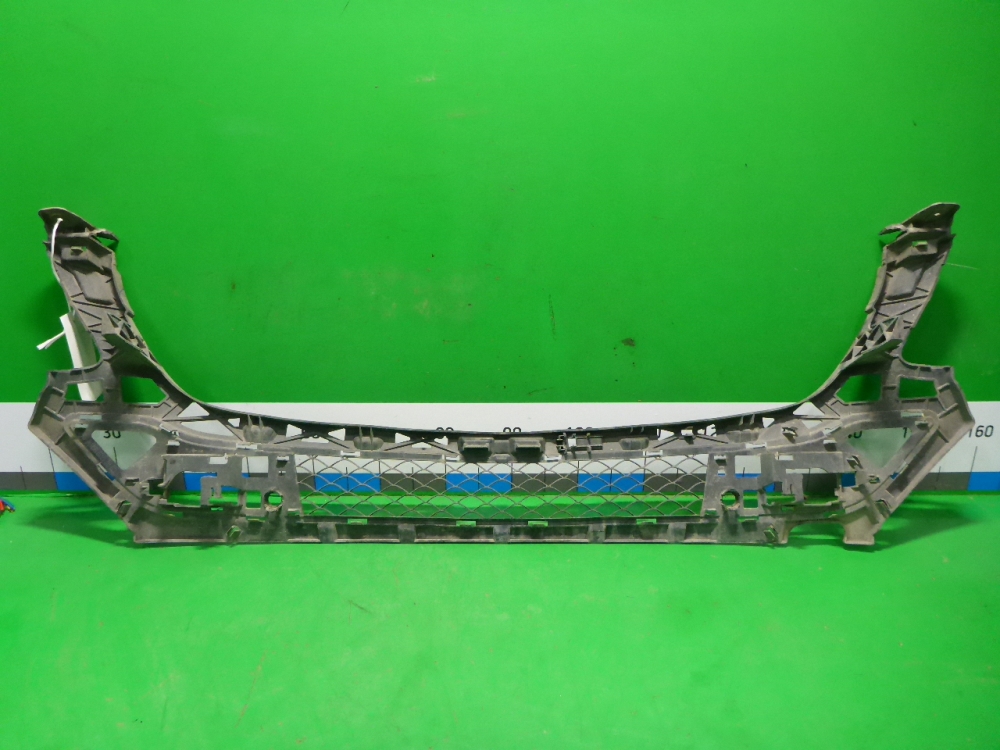 Кронштейн переднего бампера