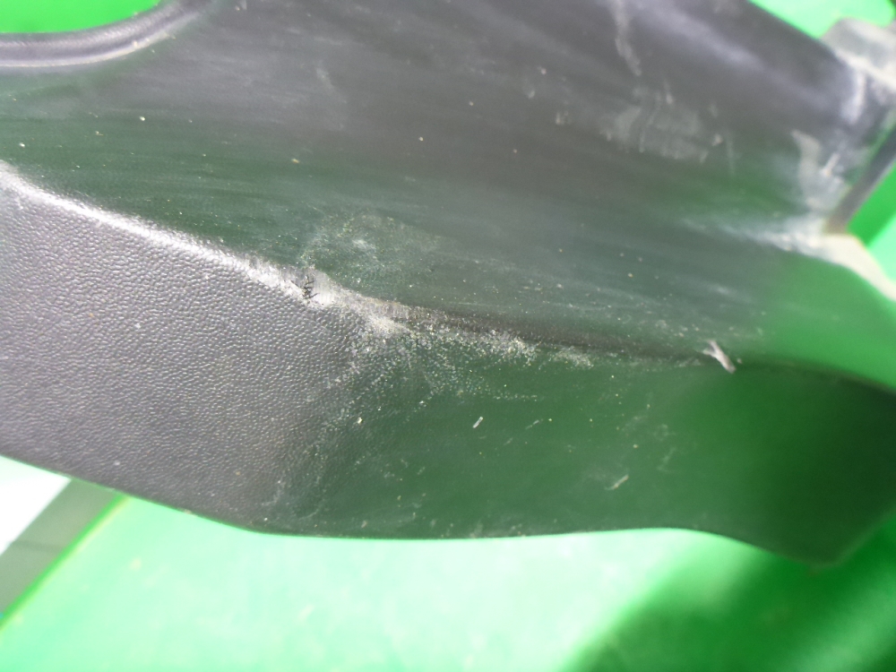 Накладка заднего крыла правого