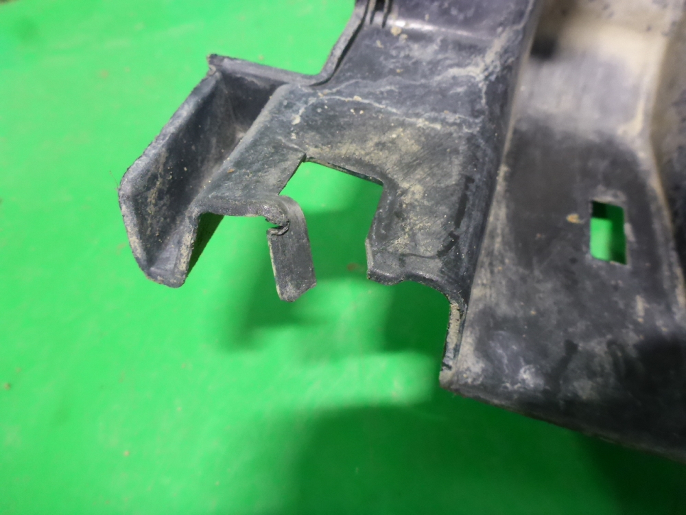 Накладка заднего крыла правого