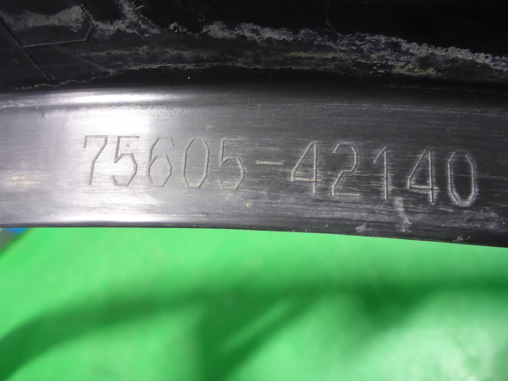 Накладка заднего крыла правого