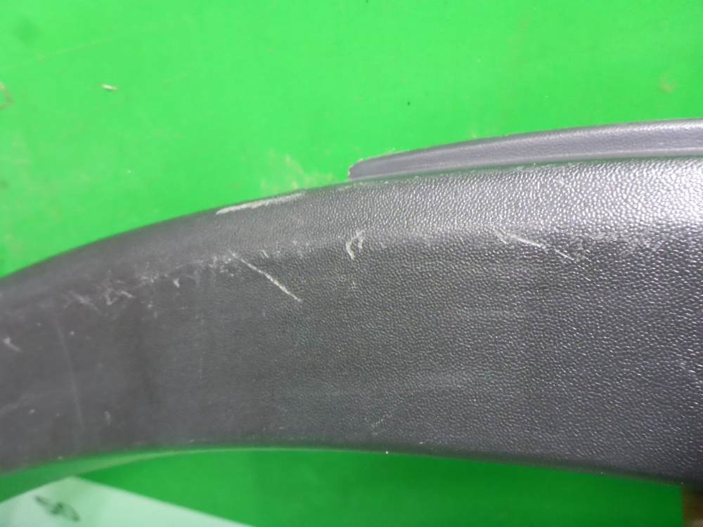 Накладка заднего крыла правого