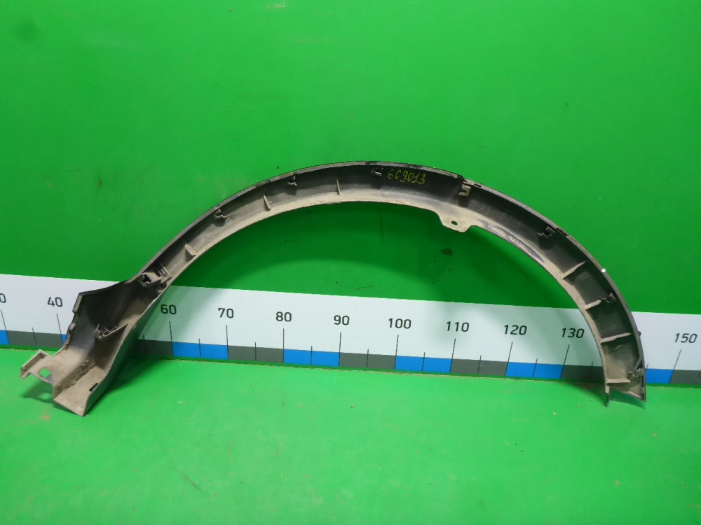 Накладка заднего крыла правого