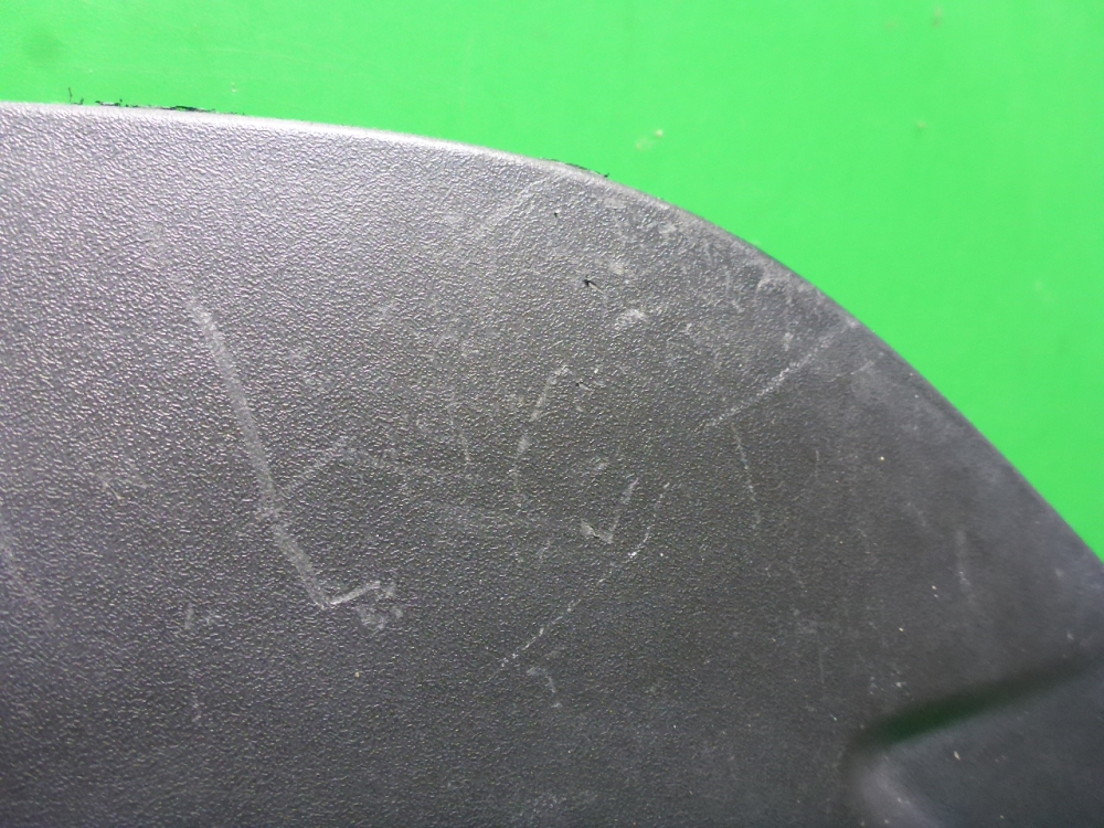 Накладка переднего крыла левого