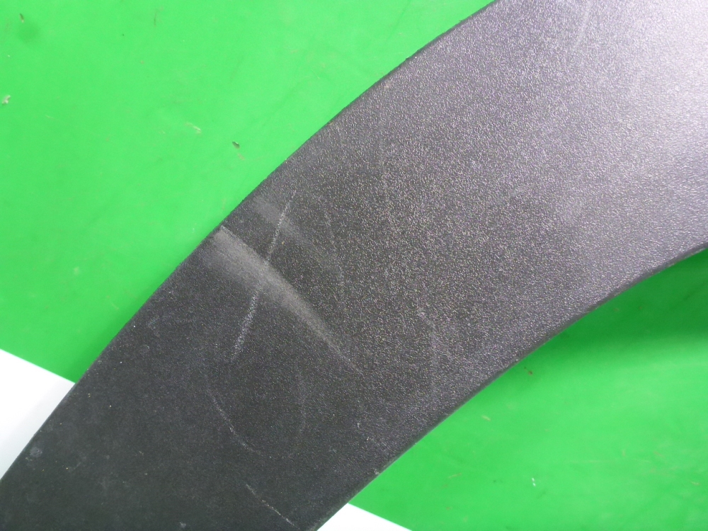 Накладка переднего крыла левого