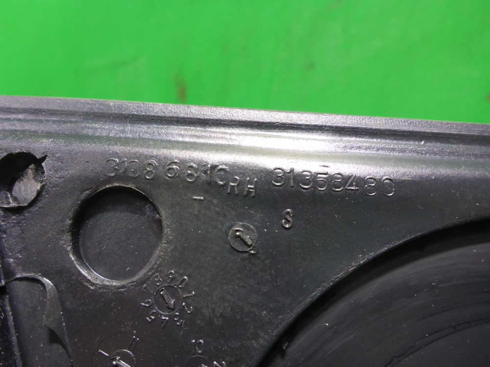 Стекло кузовное глухое правое