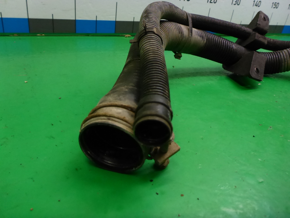 Горловина топливного бака