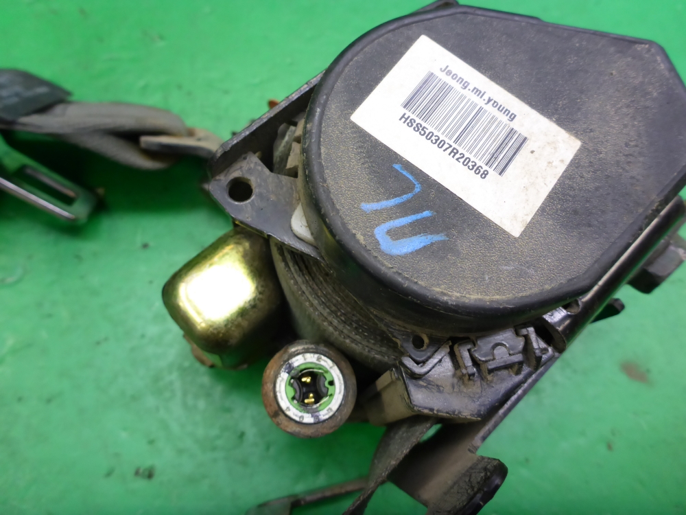 Ремень безопасности с пиропатроном