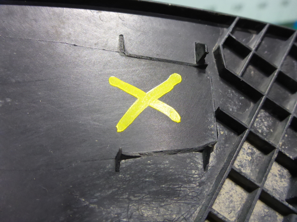 Накладка заднего крыла правого