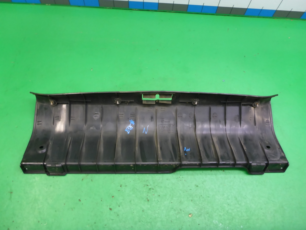 Обшивка багажника