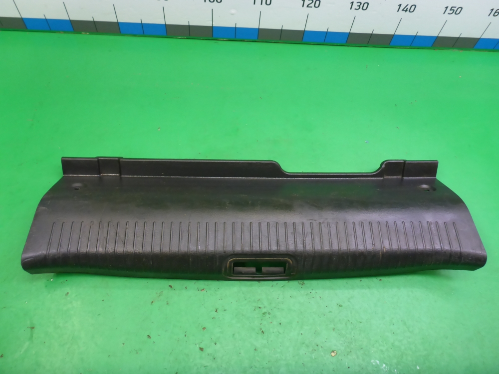 Обшивка багажника