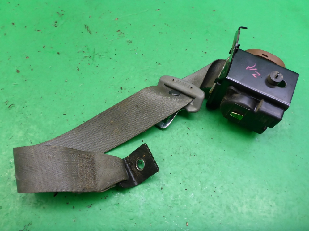 Ремень безопасности