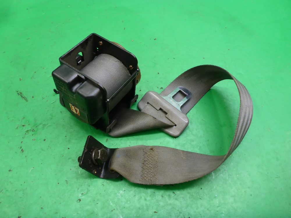 Ремень безопасности