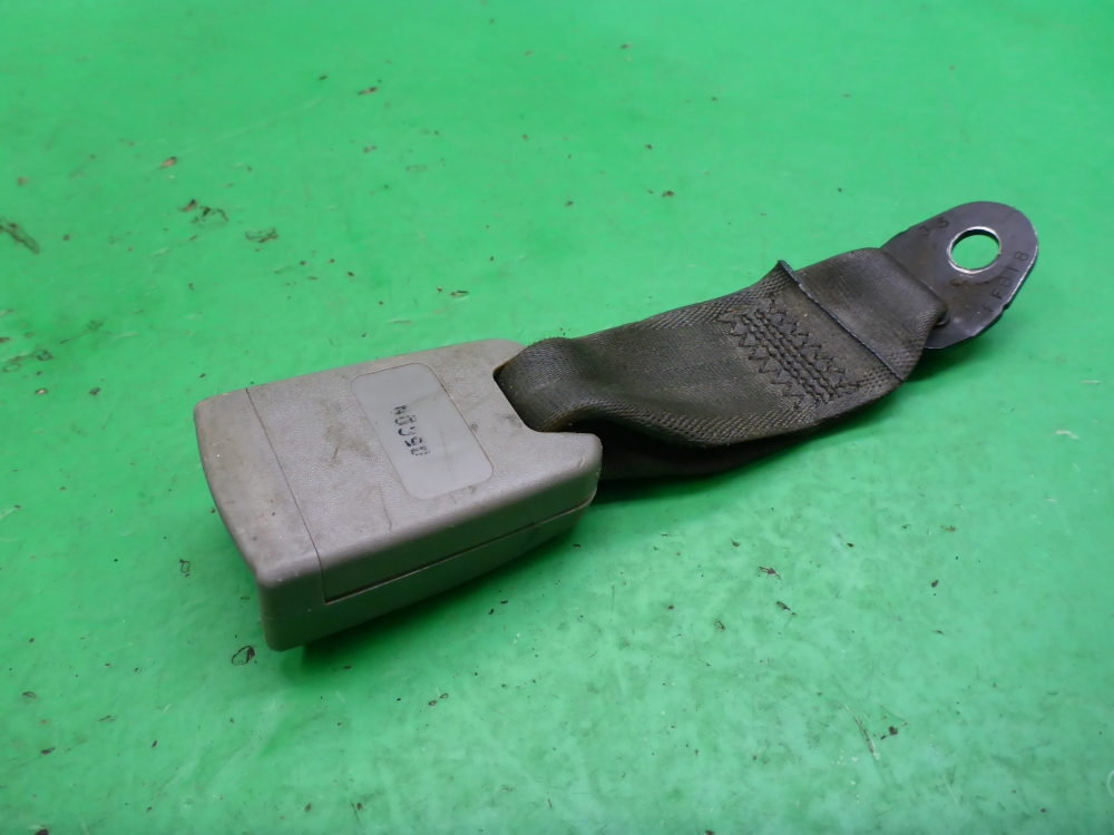 Ответная часть ремня безопасности