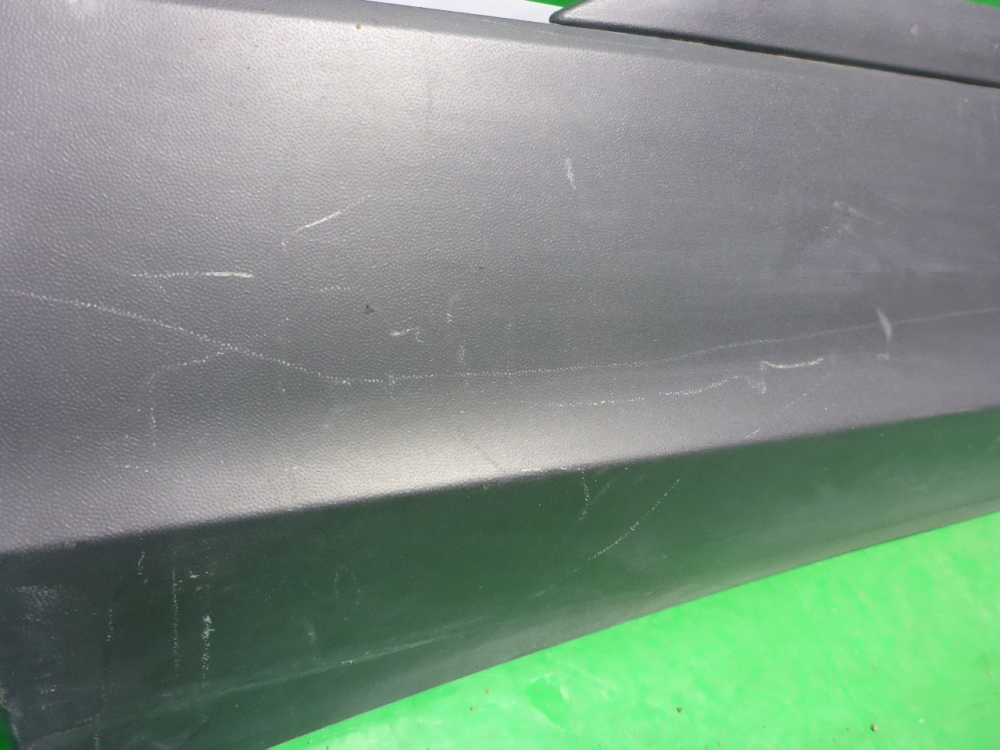 Накладка двери передней левой