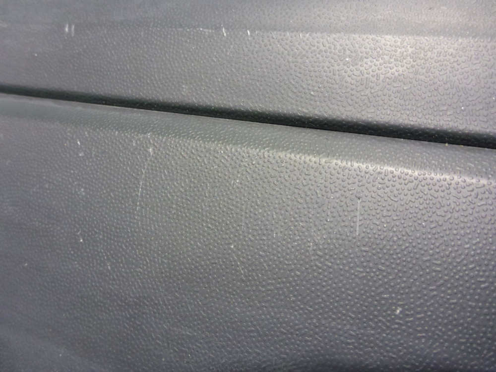 Накладка двери передней левой