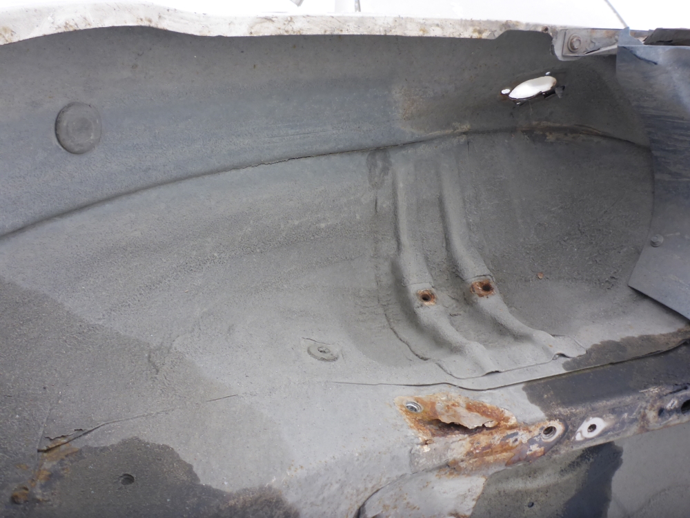 Крыло заднее левое