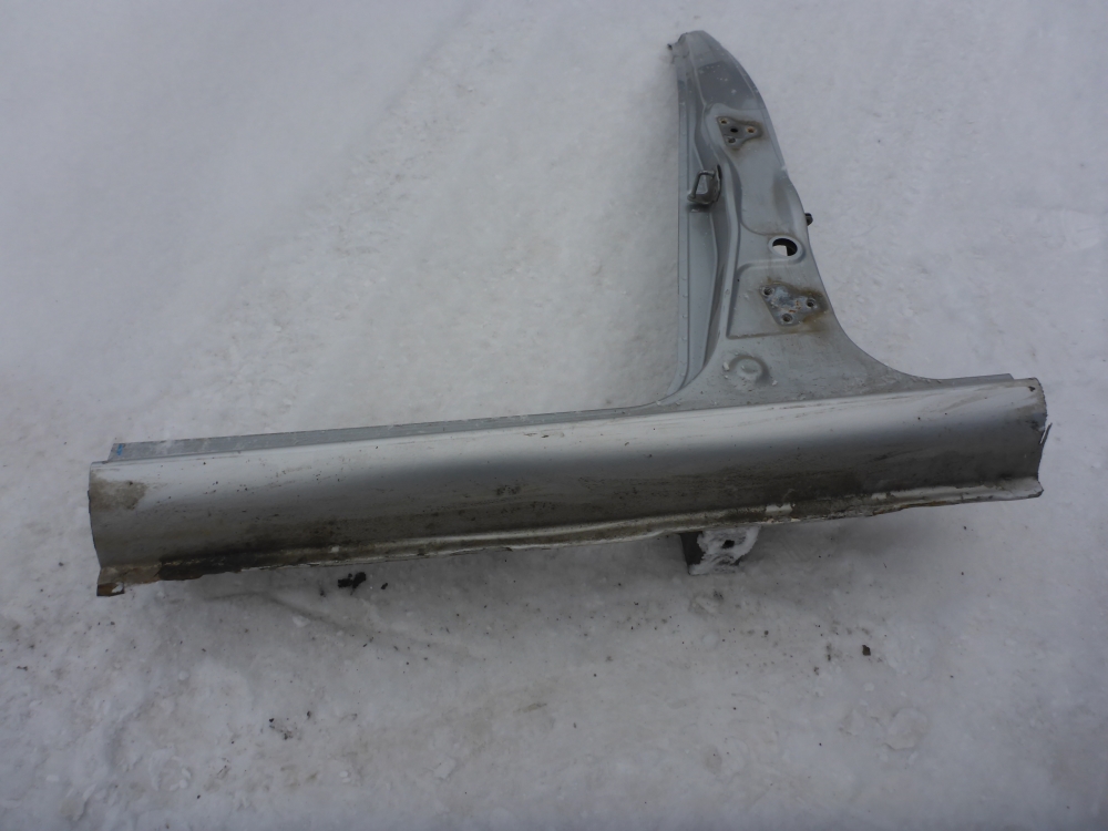 Порог со стойкой левый