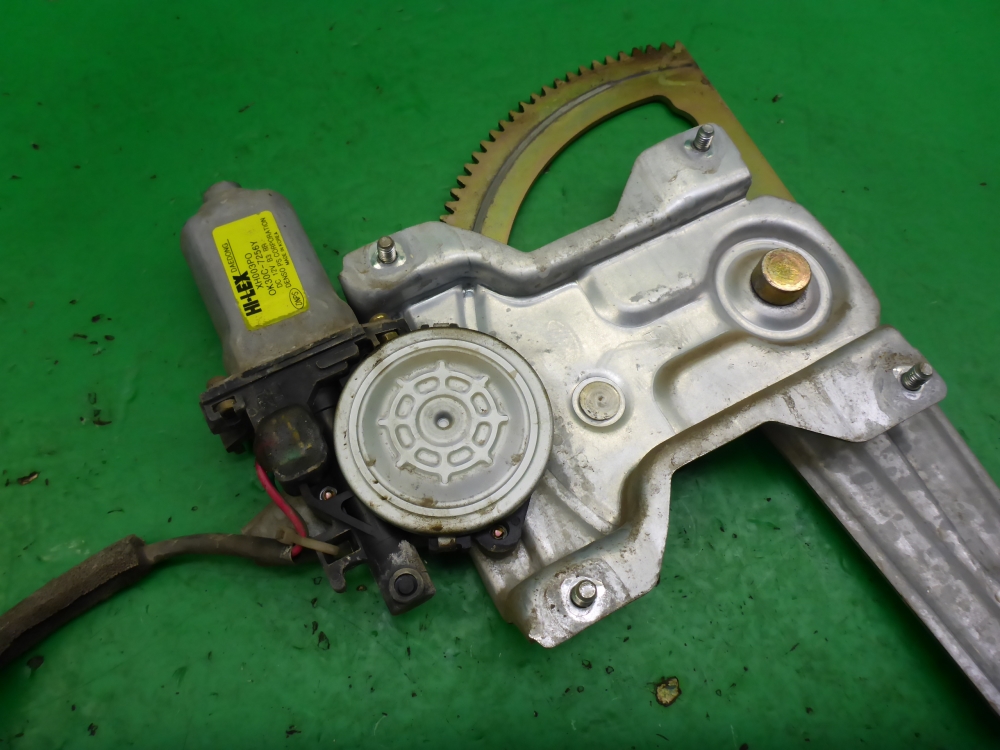 Стеклоподъемник электр. задний правый