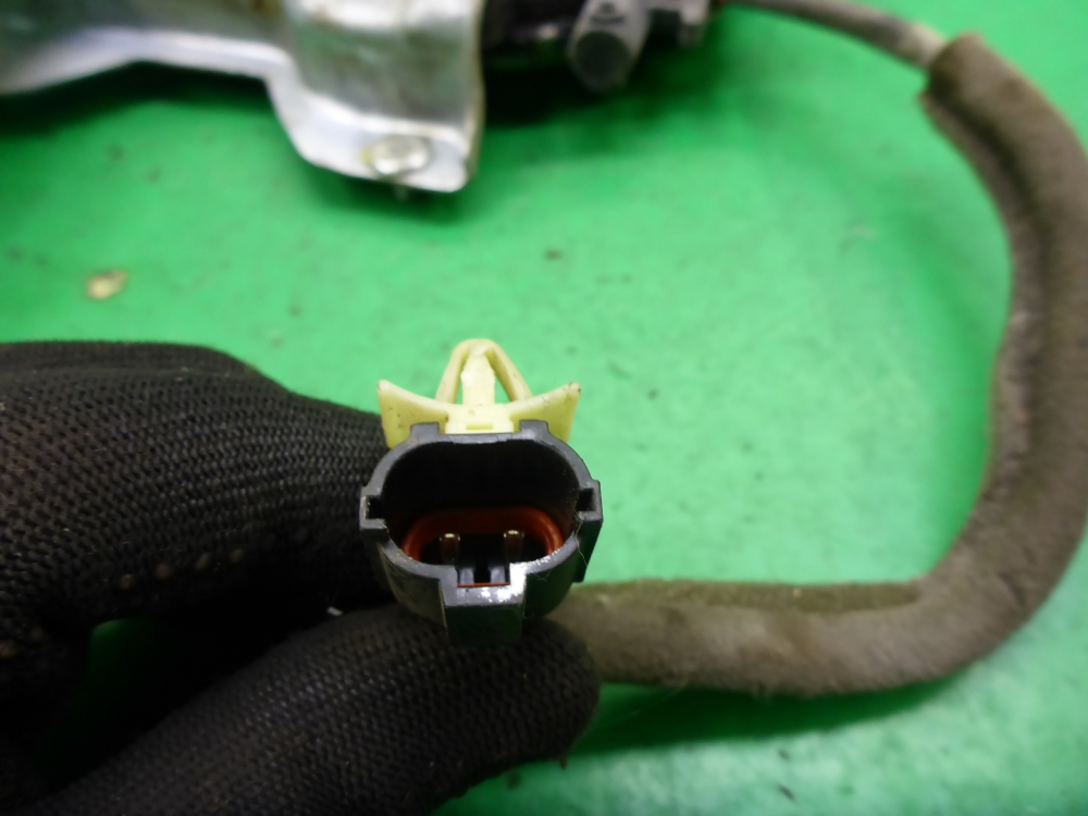 Стеклоподъемник электр. задний правый