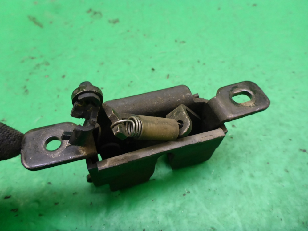 Замок багажника