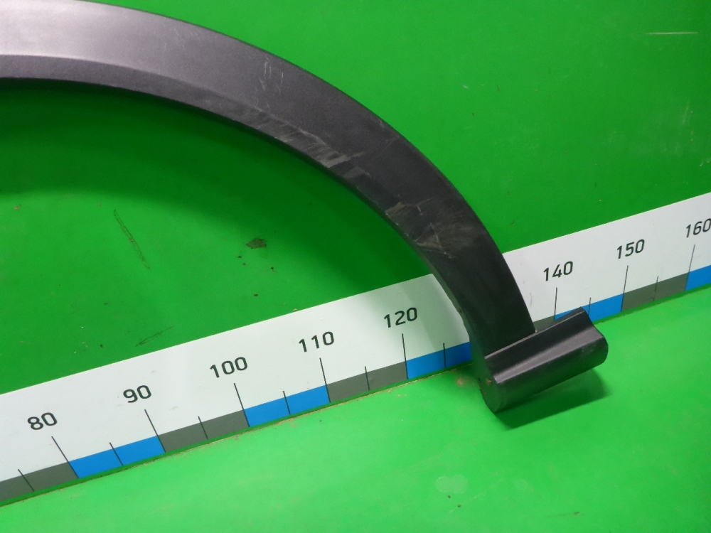 Накладка переднего крыла левого