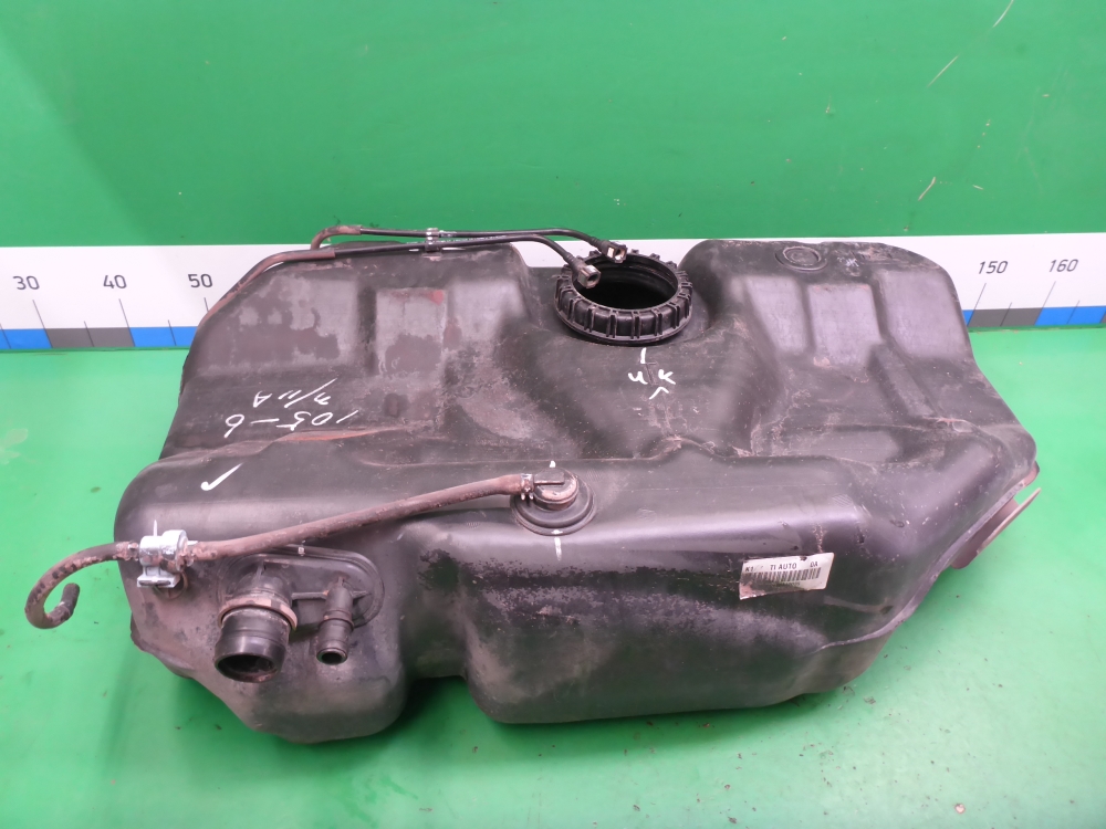 Бак топливный